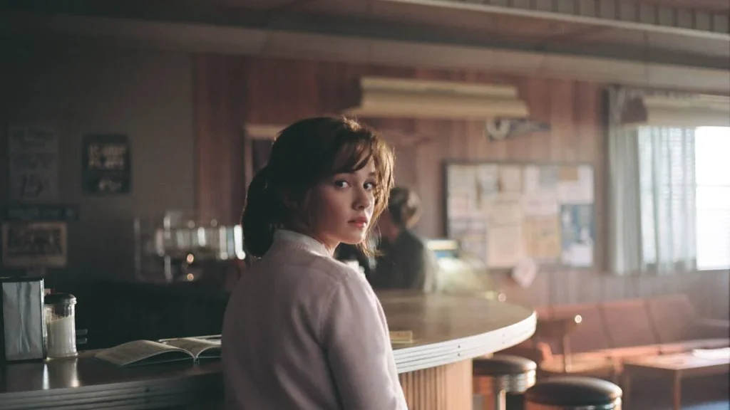 Cailee Spaeny in una scena del film Priscilla