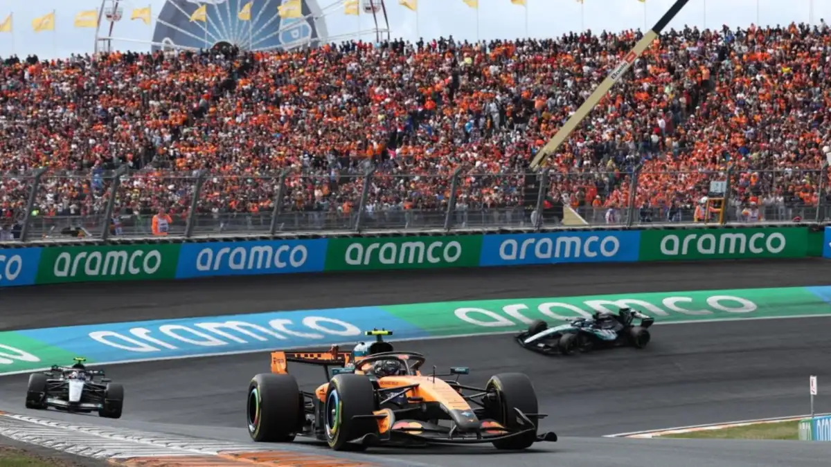 Monoposto di Formula 1 in pista durante un Gran Premio italiano