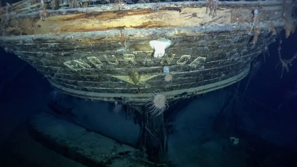 Noos Esplorazioni, Rai 5 ore 21:20: il programma ricostruisce l'impresa di Sir Ernest Shackleton e dell'equipaggio dell'Endurance, la nave affondata tra i ghiacci dell'Antartide nel 1915. A raccontare l'avventura è Tim Jarvis, che ha ripercorso lo straordinario viaggio dell'esploratore britannico.
